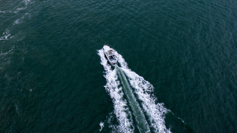 boat showing speed