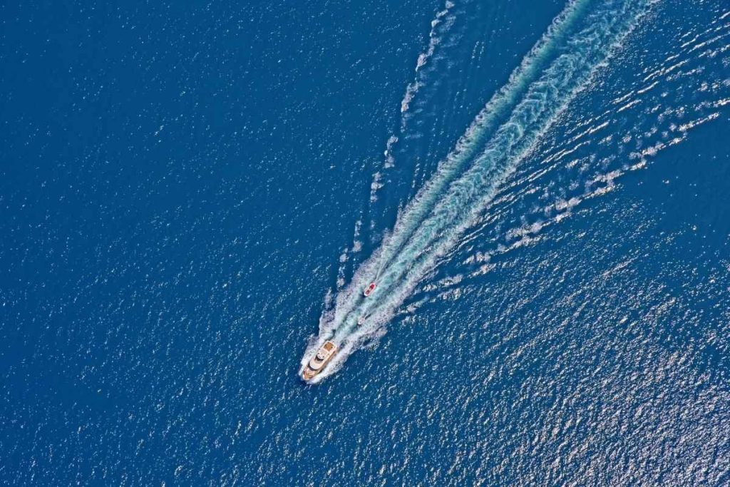 what to know about boat advertising